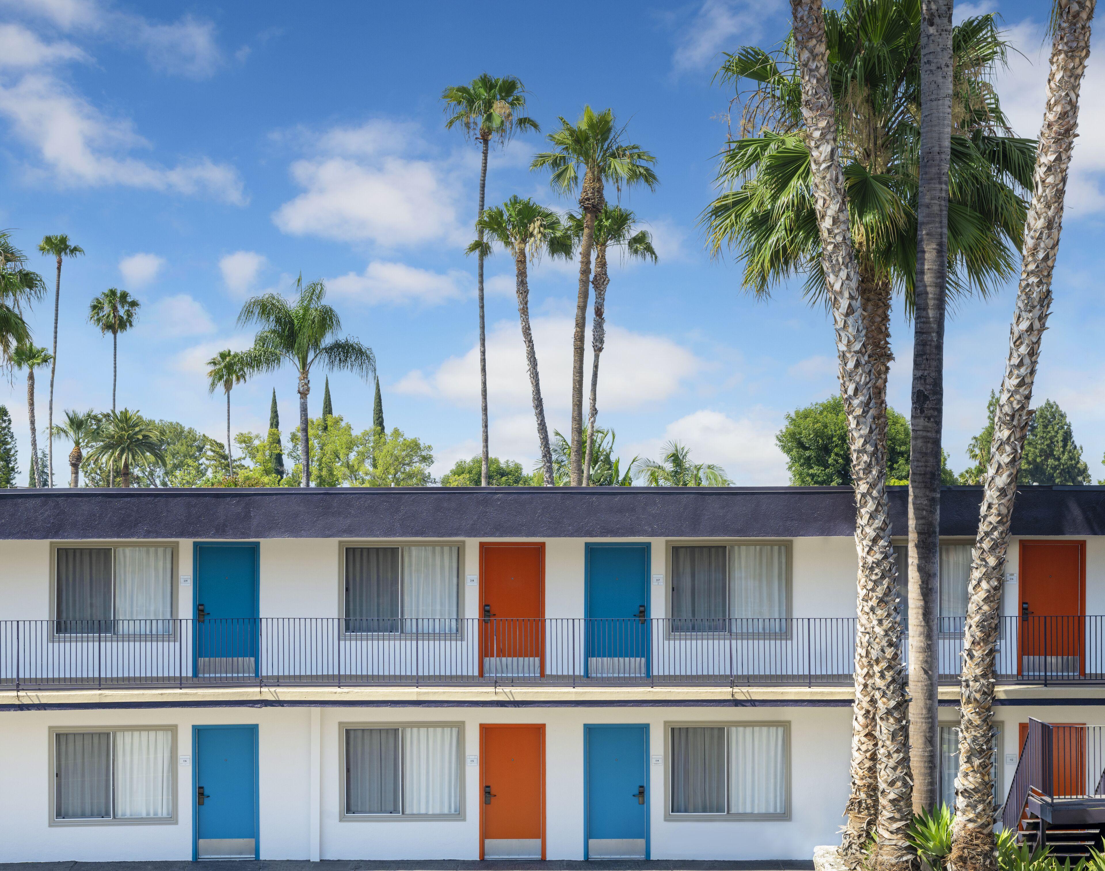 The Sojourn Los Angeles - Sherman Oaks — Photos 1
